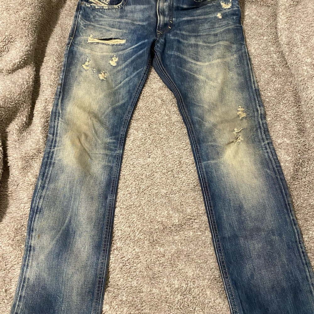Men's Blue Distressed Diesel Jeans - Picture 3 of 7